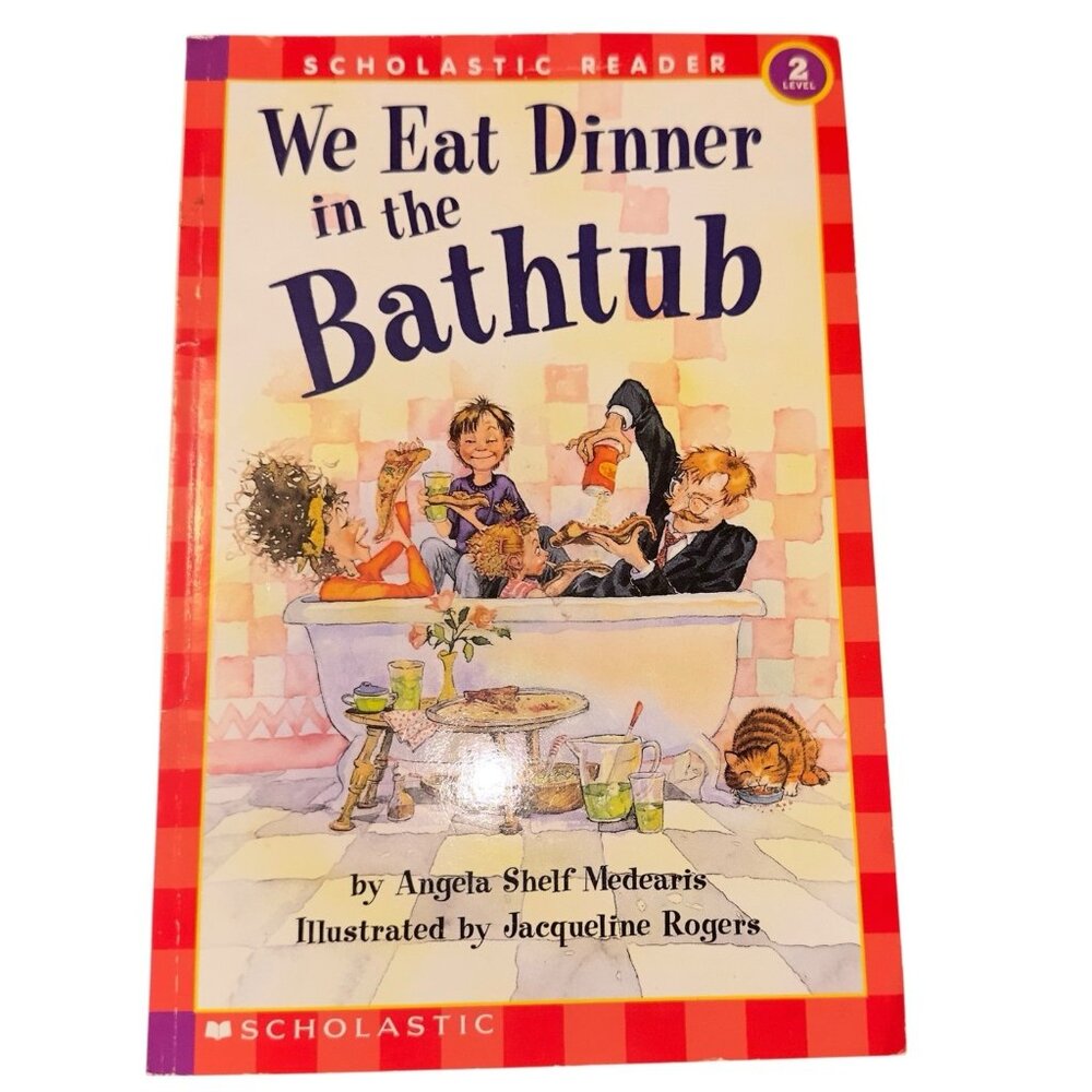 We Eat Dinner In The Bathtub (level 2) (Hello Reader) - Paperback  Educational